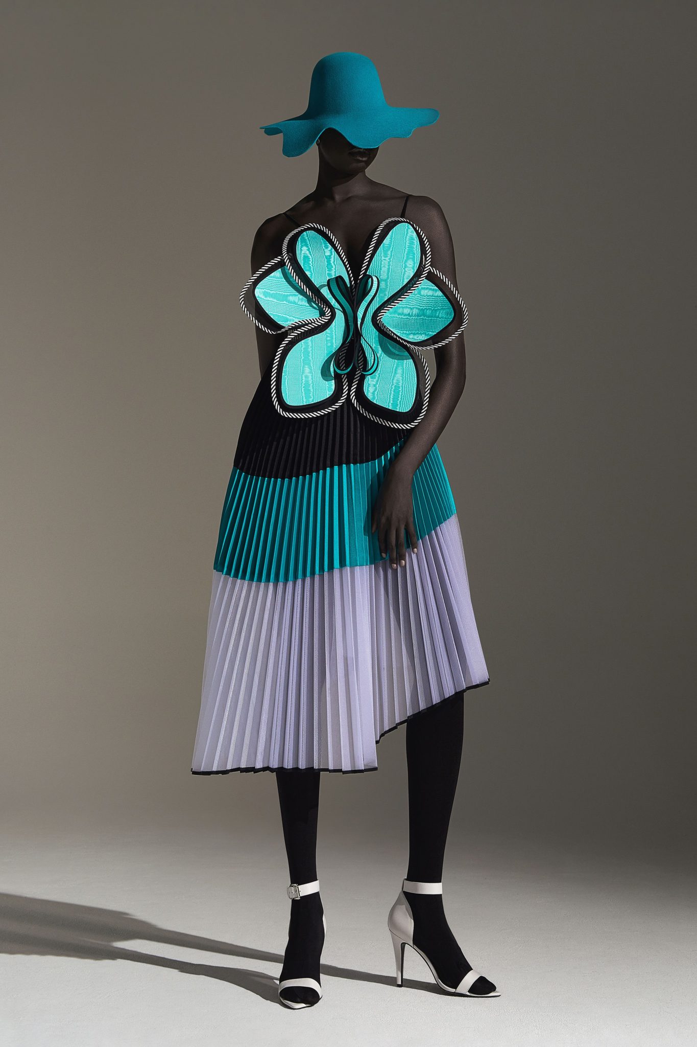 Emerging Designer Robert Wun by Aybuke Barkcin – A Shaded View on Fashion