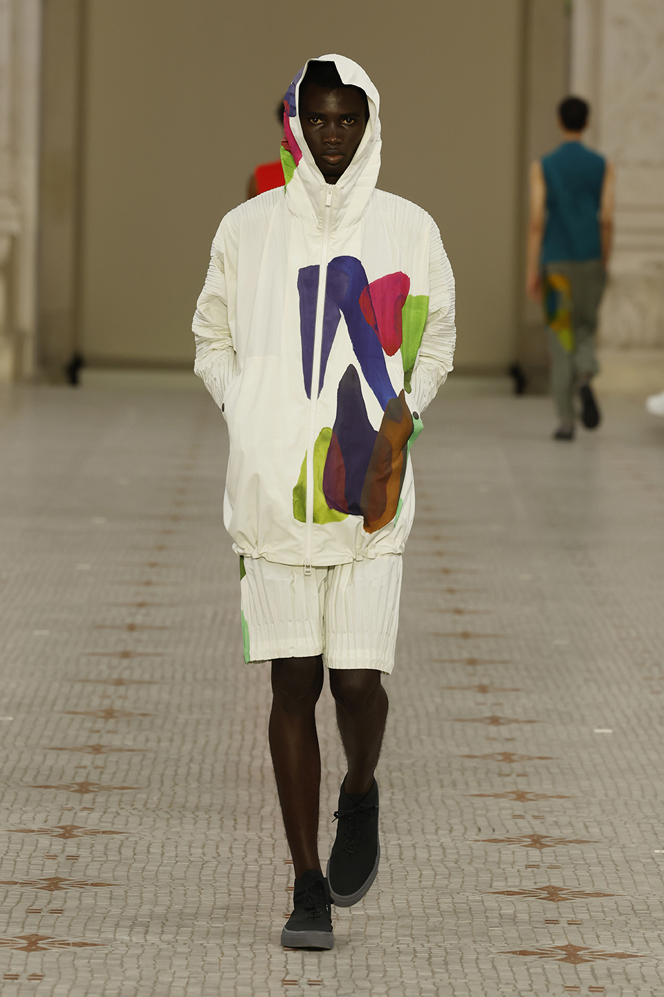 HOMME PLISSÉ ISSEY MIYAKE_SS24_Collection_33 – A Shaded View on Fashion