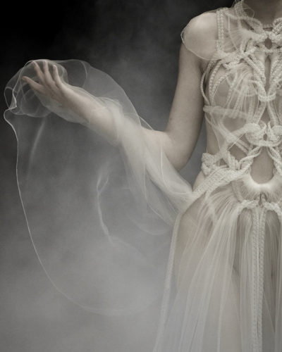 Yiqing Yin