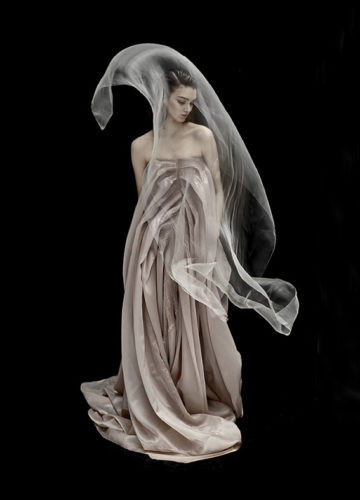 Yiqing Yin