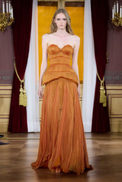LOOK12_23_0690