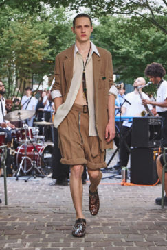 BED j.w. FORD Look 17