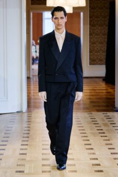 JohnLawrenceSullivan_SS27_Runway25_by_Finnegan-Koichi-Godenschweger_for_BFW_2x3