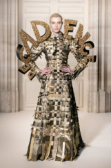 Look_24