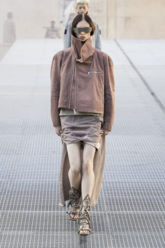 Model on the runway at the Rick Owens fashion show in Paris, Spring Summer 2027 Ready To Wear Fashion Week, Runway Look #035