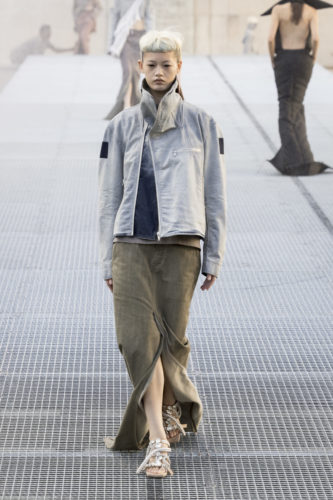 Model on the runway at the Rick Owens fashion show in Paris, Spring Summer 2027 Ready To Wear Fashion Week, Runway Look #036