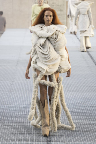 Model on the runway at the Rick Owens fashion show in Paris, Spring Summer 2027 Ready To Wear Fashion Week, Runway Look #046