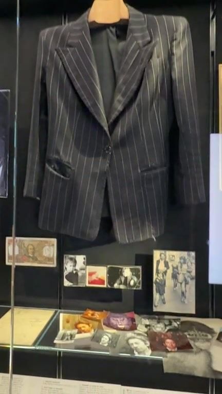 Serge Gainsbourg visit 400+ objects films music @lucienpages