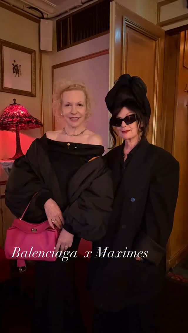 @balenciaga @sade #friends #models and thinking of you @lillian.birnbaum @sunnyi_melles @rainbonnaire Always happy when I run into  @bryanboy It is a bittersweet feeling @demna leaving @balenciaga but like @robinmeason said it was like tying a bow around it beautiful memories and now another door opens but we need to wait until March for his first @gucci collection. @kenpaquier lovely to have a chat with you.