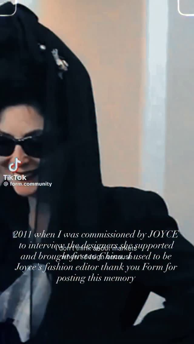 In 2011 JOYCE commissioned me to make video's of the designers JOYCE first brought to China. From 1994-1997 I was her fadhion editor. But in 2011 she had sold JOYCE to Lane Crawford. Always loved @anndemeulemeester_official . It was crazy the person setting up the appointments never mentioned there was a video crew coming so the designers thought it would just be me. This caused some problems with some designers would talk to me but did not want to be filmed. Poor planning on our part as crew was just shut out. But Ann was cool, a littled surprised but said ok. @form.community