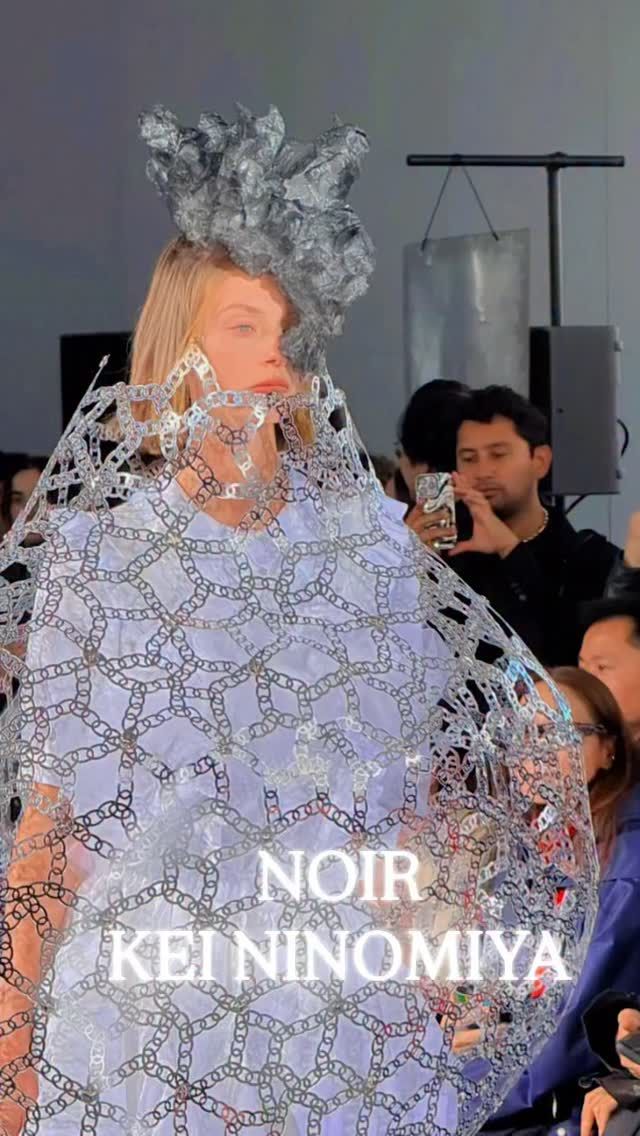 @noirkeininomiya loved the leather starfish and the coral and signature ruffles and bows always somewhere into the future with the knowledge of the past and hats were outstanding unfortunate I cannot show more clothes