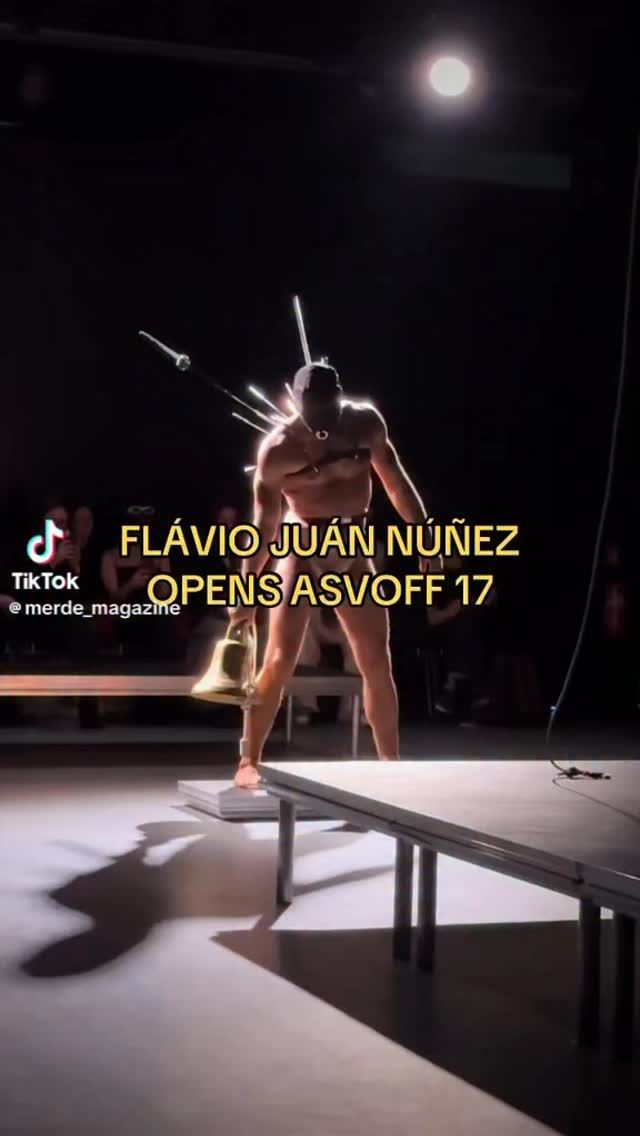 Instagram post 18096650296852876