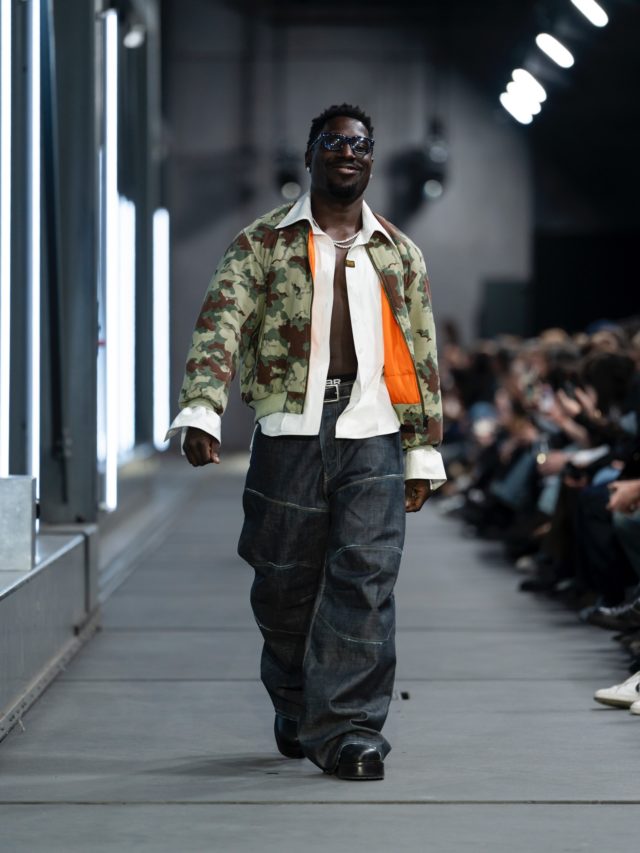 CAN WE SAY THESE ARE FW26’s FIRST COLLECTIONS? 
@gstarraw

ִֶָ. ..𓂃 ִֶָ🦋🦋་༘࿐
They are G-Star’s RAW RESEARCH and ARCHETYPES debuting in Amsterdam on a runway show, under the creative direction of Lisi Herrebrugh and Rushemy Botter – congratulations to the duo on redefining the brand’s denim heritage on point!

Enjoy the full debut collection via @gstarraw
Show selected by @oficina.gabardine X @asvof ✨
📷: © @irisooms - Courtesy of Pr

@gstarraw
@lisiherrebrugh
@rushemybotter