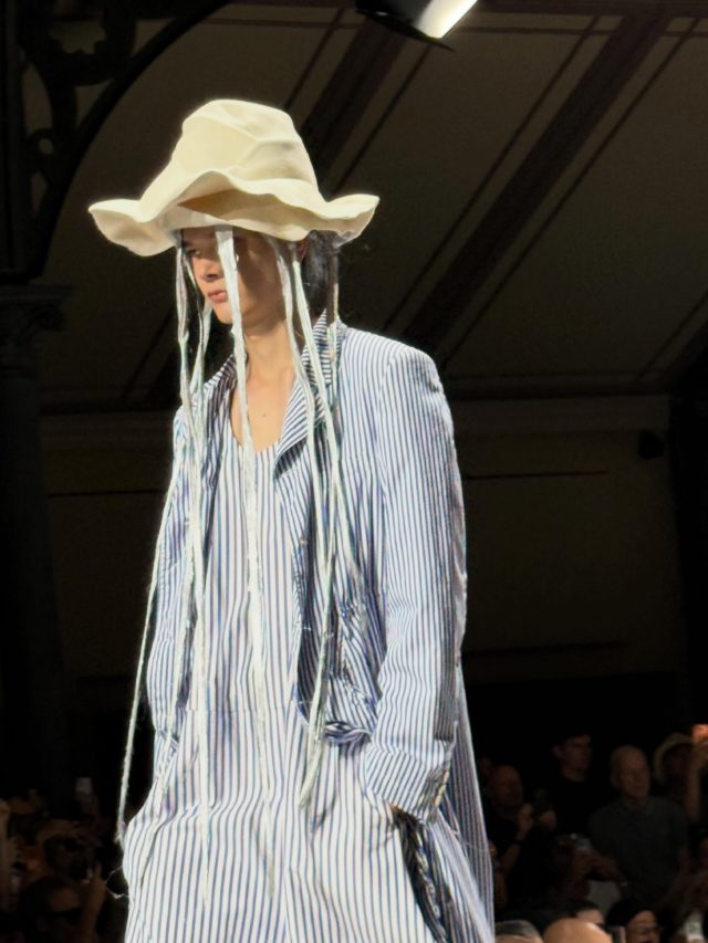 @commedesgarcons #parisfashionweek #positive #hopeful #energy loved the playful ending