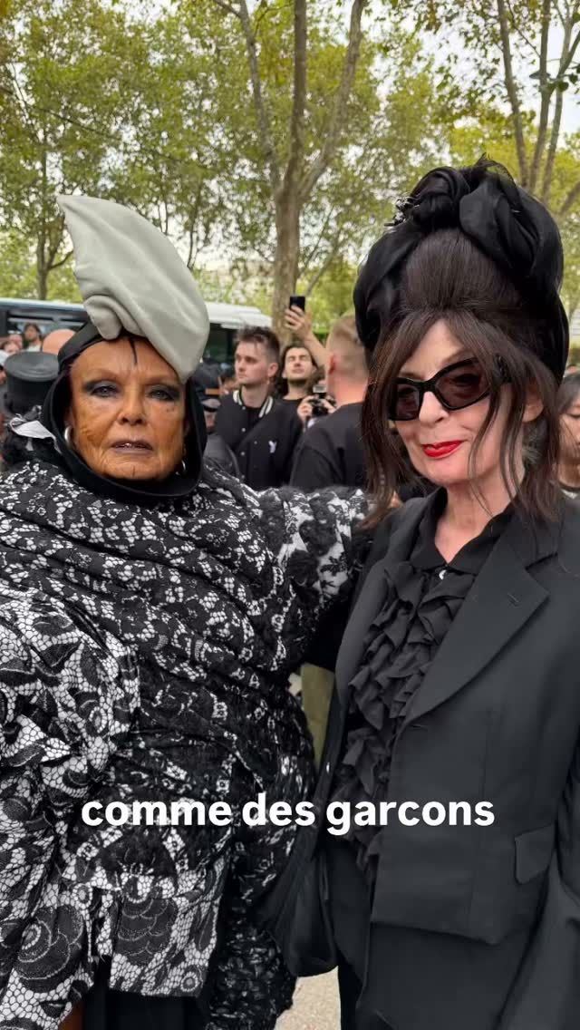 early @commedesgarcons @lalamichmich