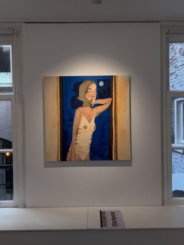 Last week to see Safae Gounane showing at Lang Gallery Amsterdam: “SHE’S AWARE OF HER IMMORTALITY”
@lang.gallery.nl 
@arulled
ִֶָ. ..𓂃 ִֶָ🗯️💋་༘࿐

“In answering the question of how we can remain optimistic, Safae encountered shame, the theme this new exhibition builds upon. In conversations with friends and strangers, she noticed that shame keeps returning in different forms: the fear of trying something, the dread of others’ judgment, feeling too old, or the sense of falling short. Safae links these experiences to the societal pressure to measure up and the paralyzing fear of standing out. Full surrender to pleasure and authenticity becomes impossible, after all, when such thoughts dominate.”
– @lang.gallery.nl 

Show selected by @oficina.gabardine X @asvof ✨
📷: © Marcelo Horacio Maquieira Piriz

@lang.gallery.nl 
@arulled

On view until 17.10
Lang Gallery
Hazenstraat 18
1016 SP Amsterdam (NL)